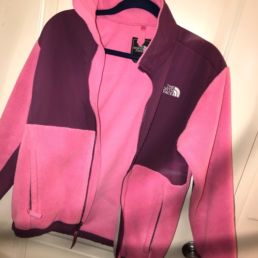Women’s pink north face jacket